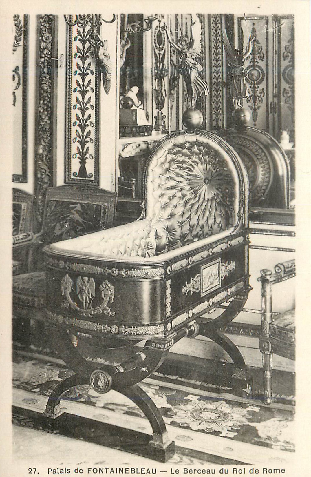 CPA Palais de Fontainebleau Le Berceau du Roi de Rome Napoleon II